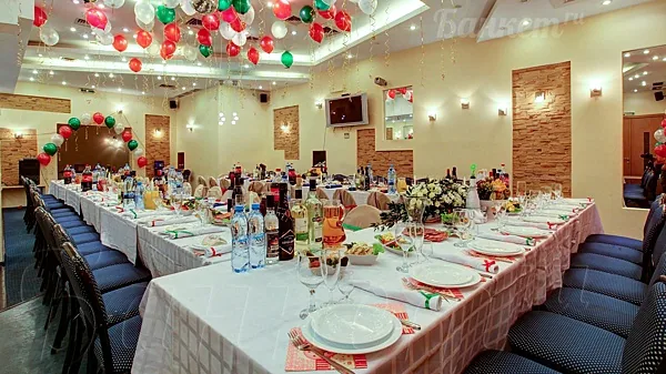 Зал зеркальный — Кафе - бар на Калужской, Москва