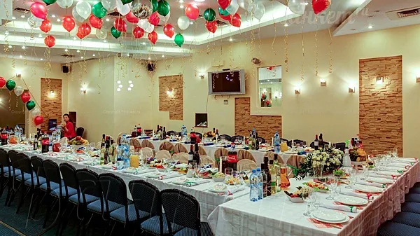 Зал зеркальный — Кафе - бар на Калужской, Москва