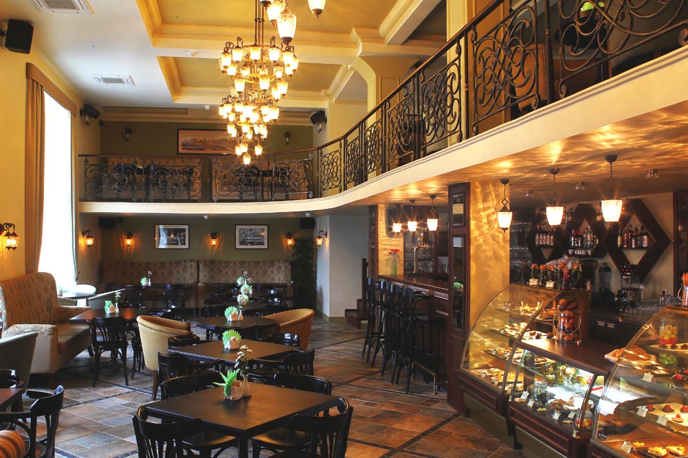 Курящий зал (антресоль) — Кафе  Житная 10