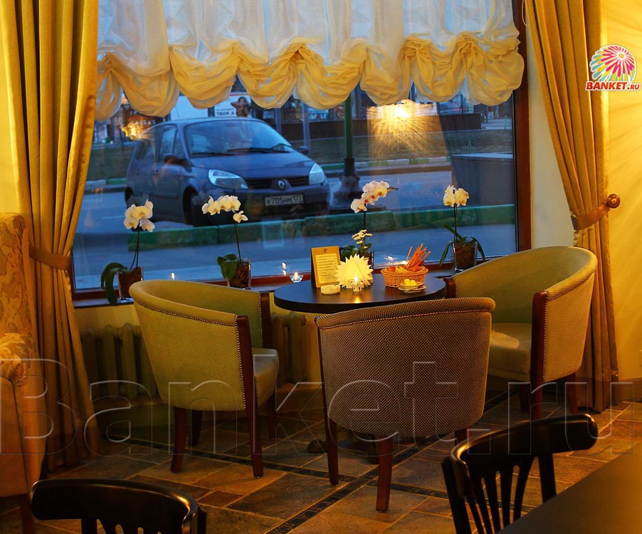 Курящий зал (антресоль) — Кафе  Житная 10