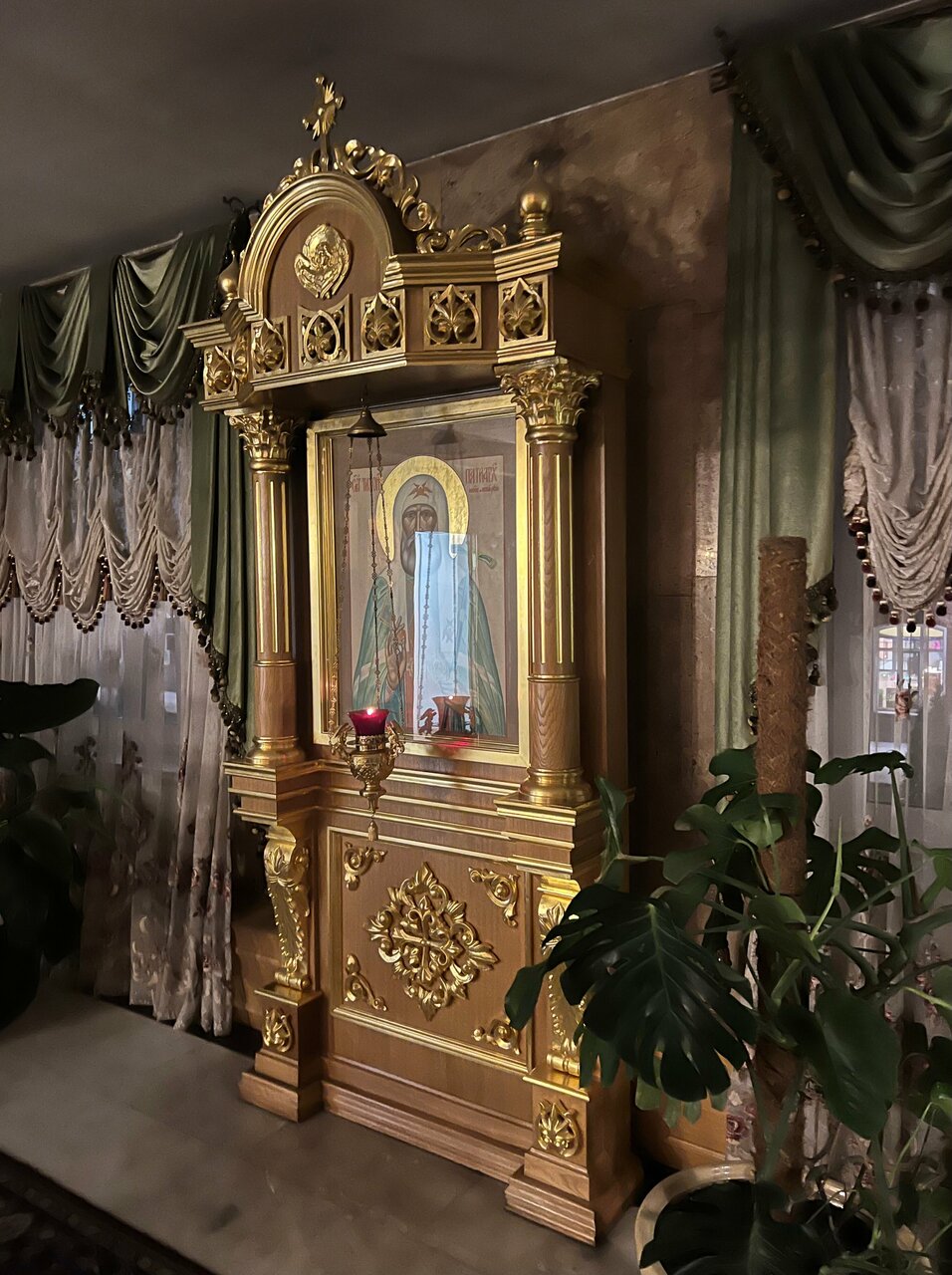 Даниловский — Даниловский