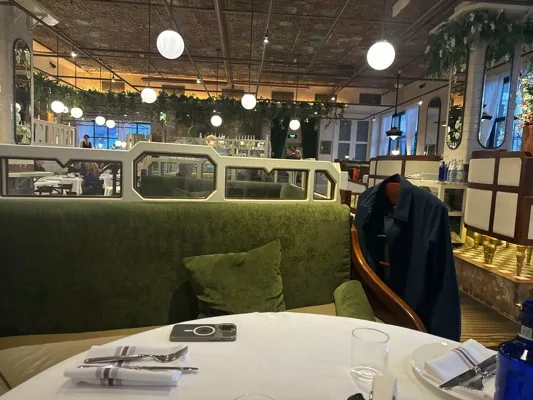 Buro ЦУМ Buro ЦУМ — интерьер зала