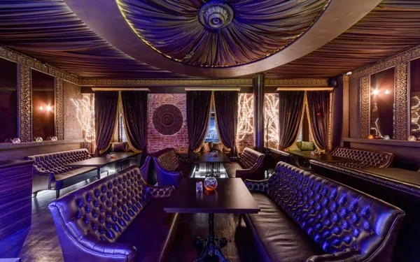 Green Lounge