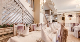 Зал на втором этаже Зал на втором этаже — интерьер зала