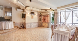 Зал на втором этаже — подробнее о зале