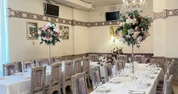 Зал на первом этаже Зал на первом этаже — интерьер зала