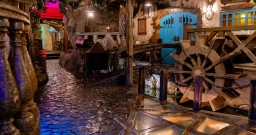 Основной зал — интерьер зала