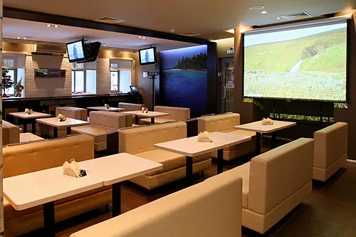 Travel Café Restaurant&Bar — Кафе Travel