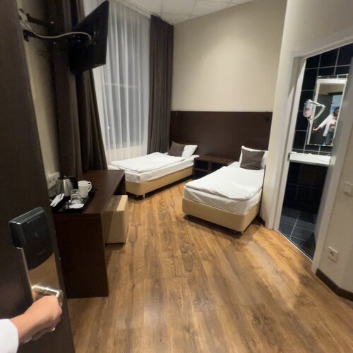 SkyPoint Hotel — SkyPoint Hotel