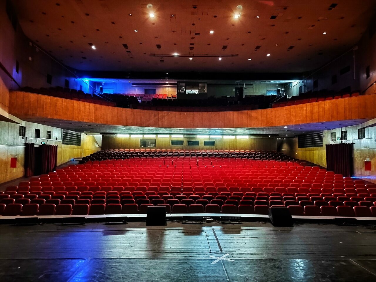 клуб LiveMusicHall (ex. CDK МАИ) — клуб LiveMusicHall (ex. CDK МАИ)