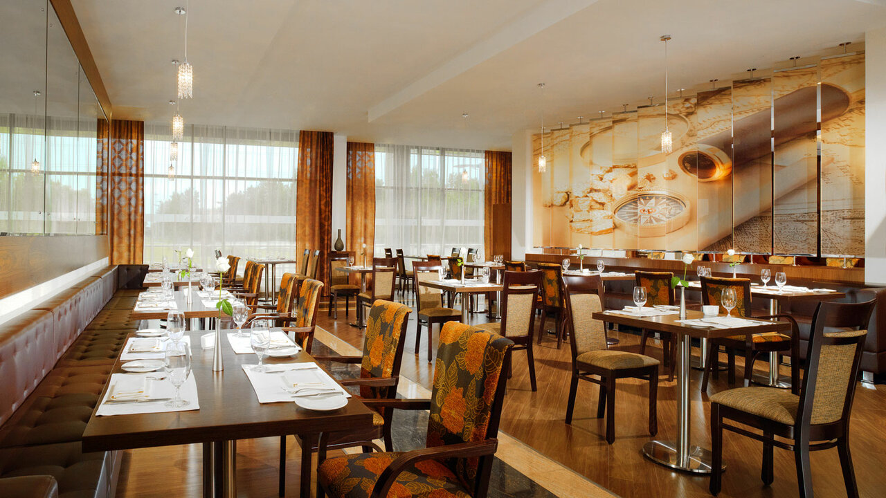 Sheraton Moscow Sheremetyevo Airport Hotel — Sheraton Moscow Sheremetyevo Airport Hotel