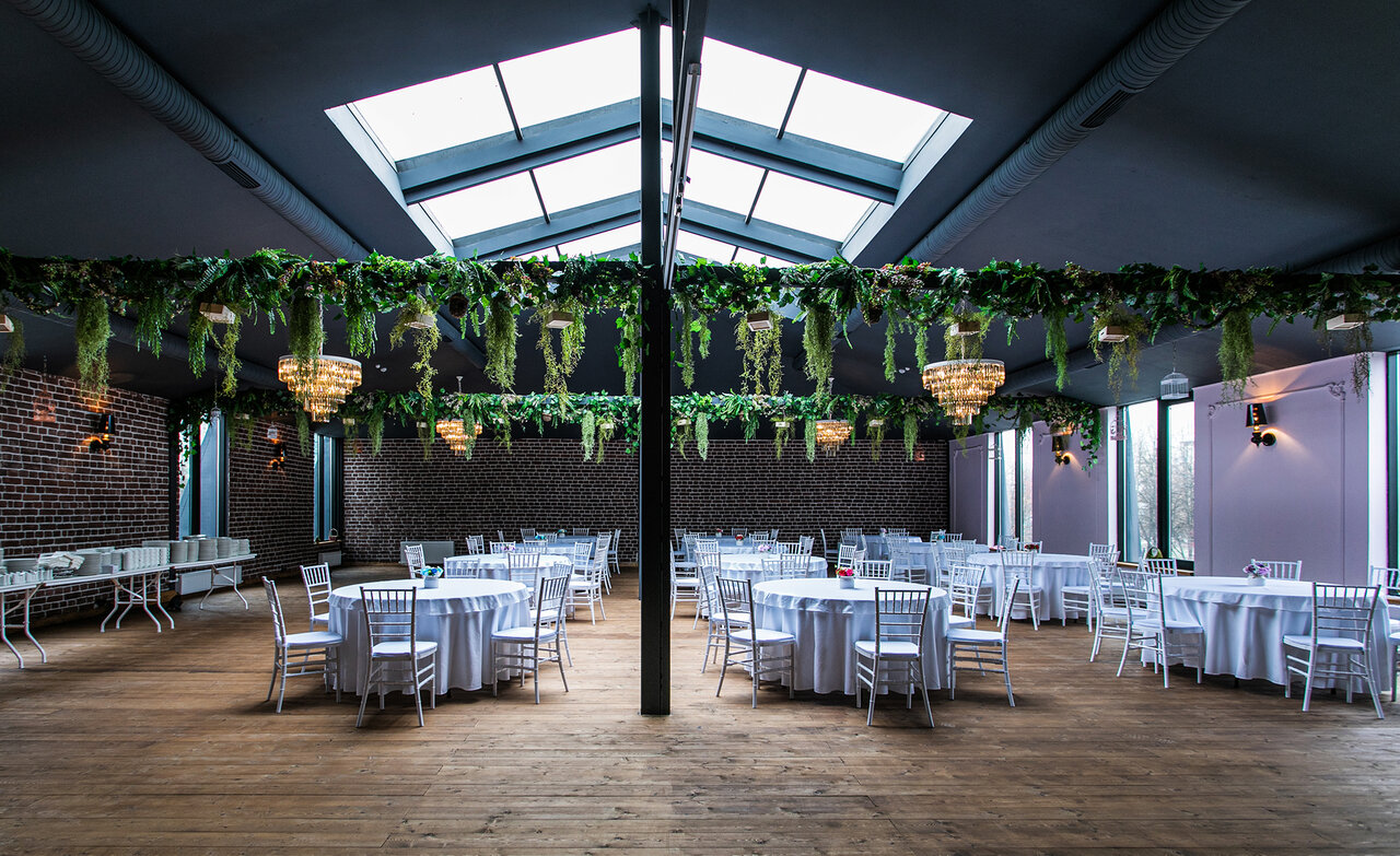 Mansard restaurant and hall — Mansard restaurant and hall