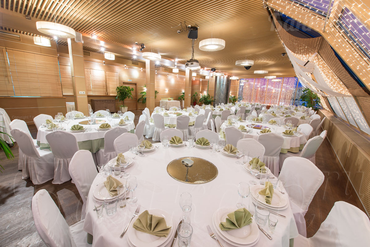 Основной зал — BrownBar