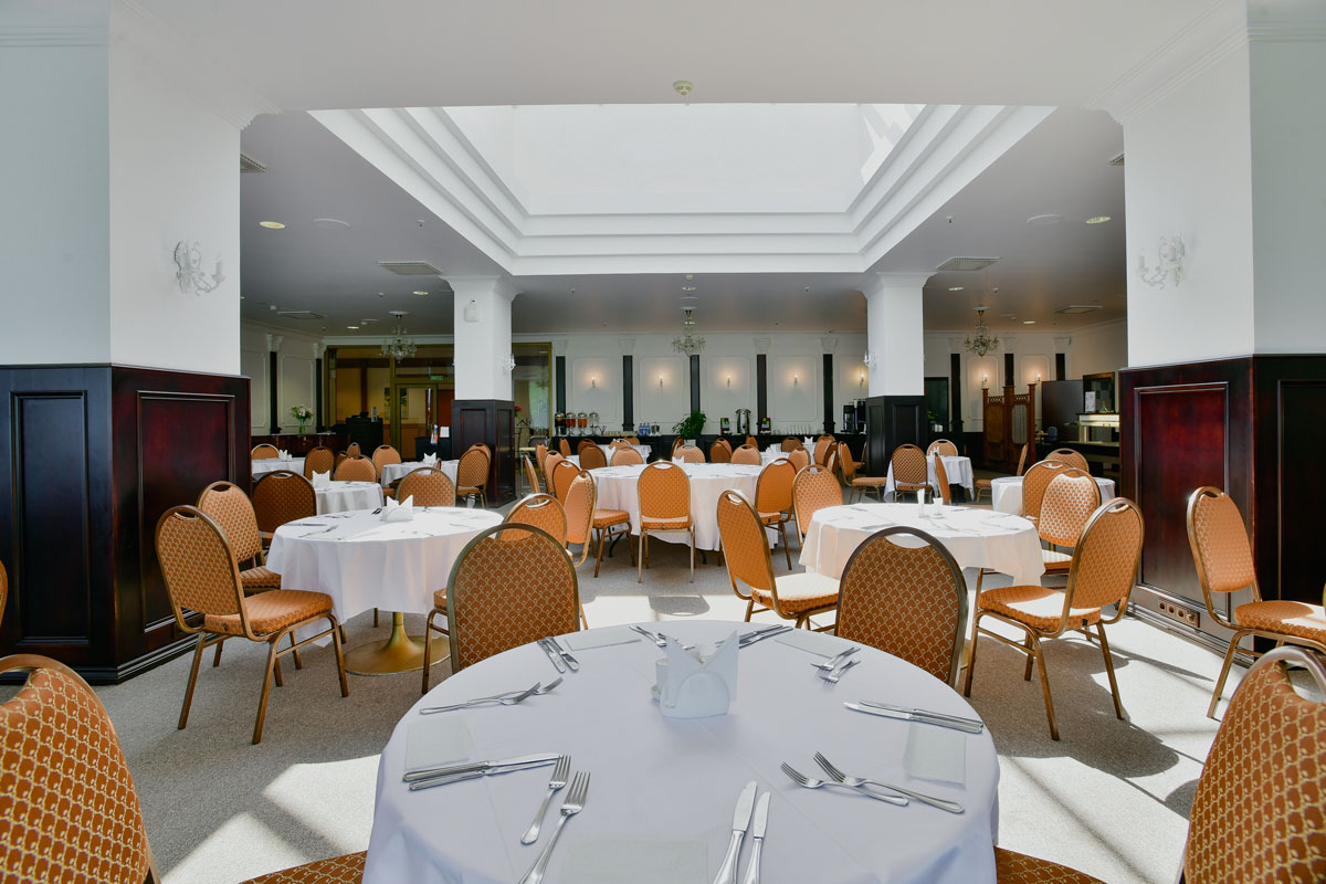 Москоу Кантри Клаб / Moscow Country Club — Ресторан Времена года, фото банкетного зала