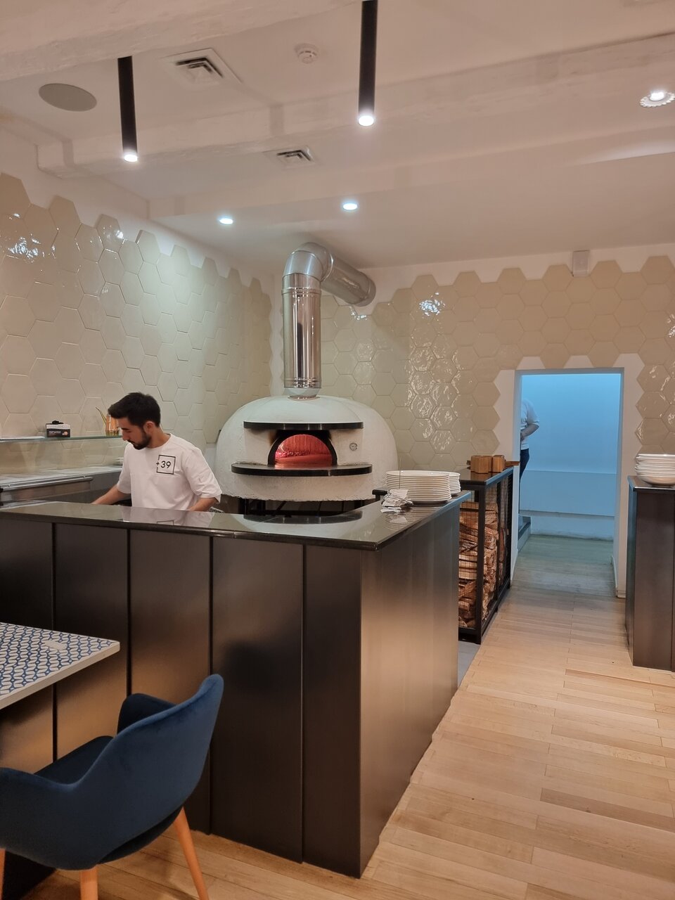 +39 Trattoria & Pizzeria — подробнее о зале