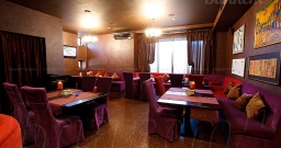 LIVE-Music&Cocktail-BAR — интерьер зала