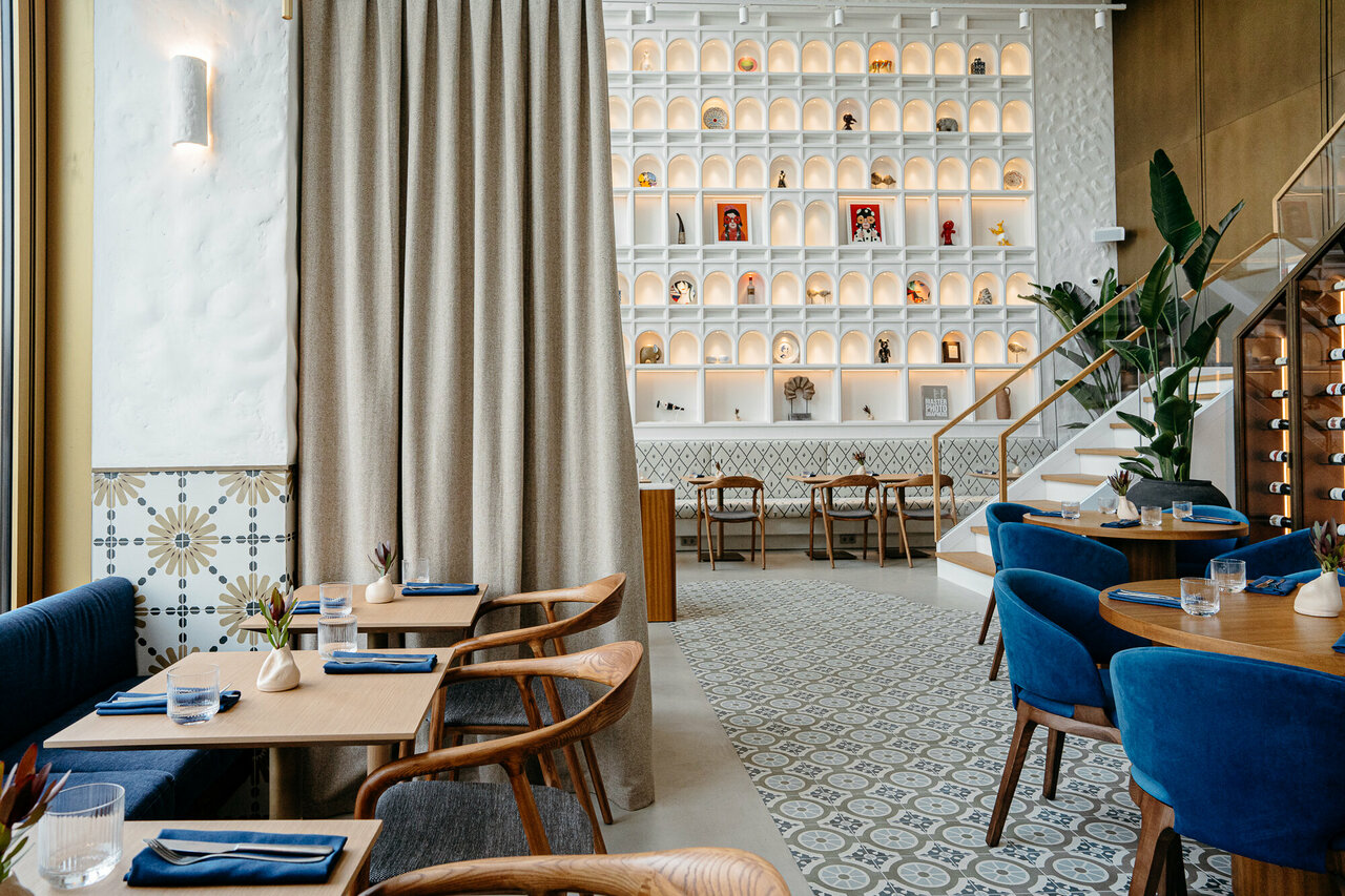 Claudia — Claudia