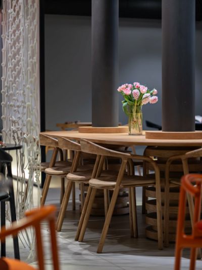 Tsunami Sushi & Cocktails Tsunami Sushi & Cocktails — интерьер зала