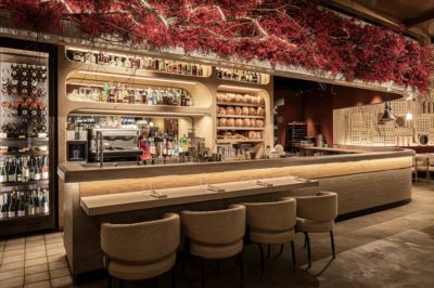 Ava Bistro — интерьер зала