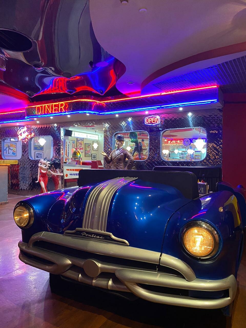 Банкетный зал Beverly Hills Diner