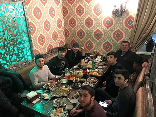 Чайхана Зилола — Чайхана Зилола