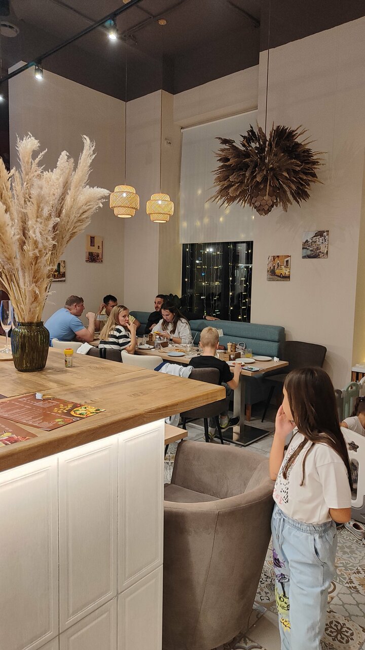 Gusto Pizza — Gusto Pizza