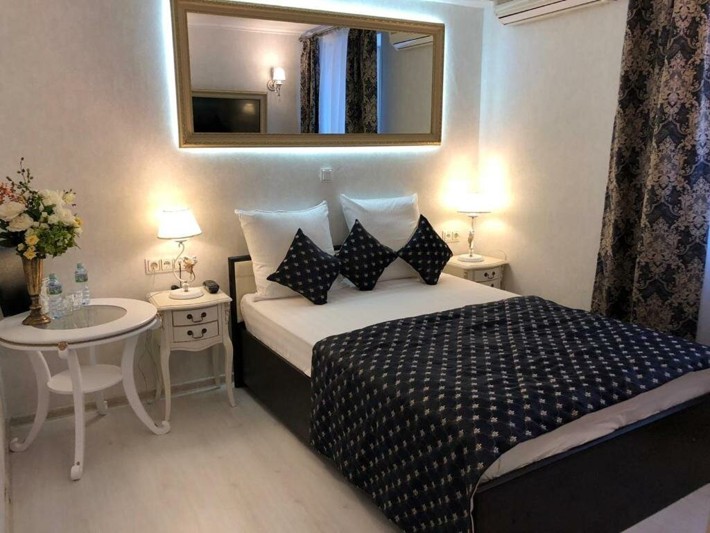 Логотип Art Resort Boutique