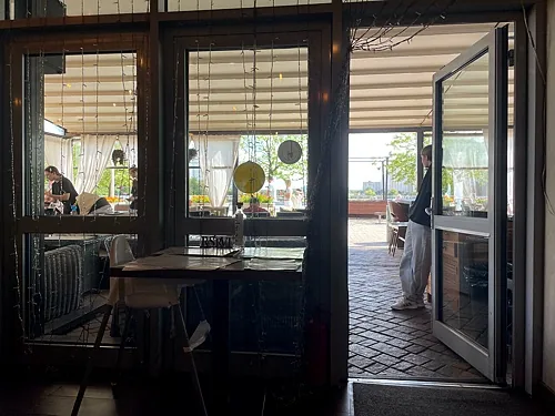 Зал — Buddy Bar