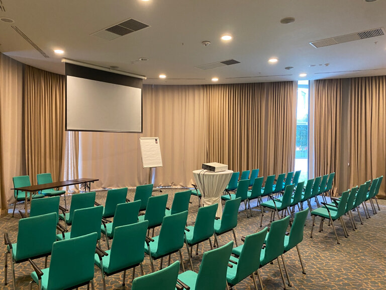 Зал — Doubletree by Hilton Moscow - Marina
