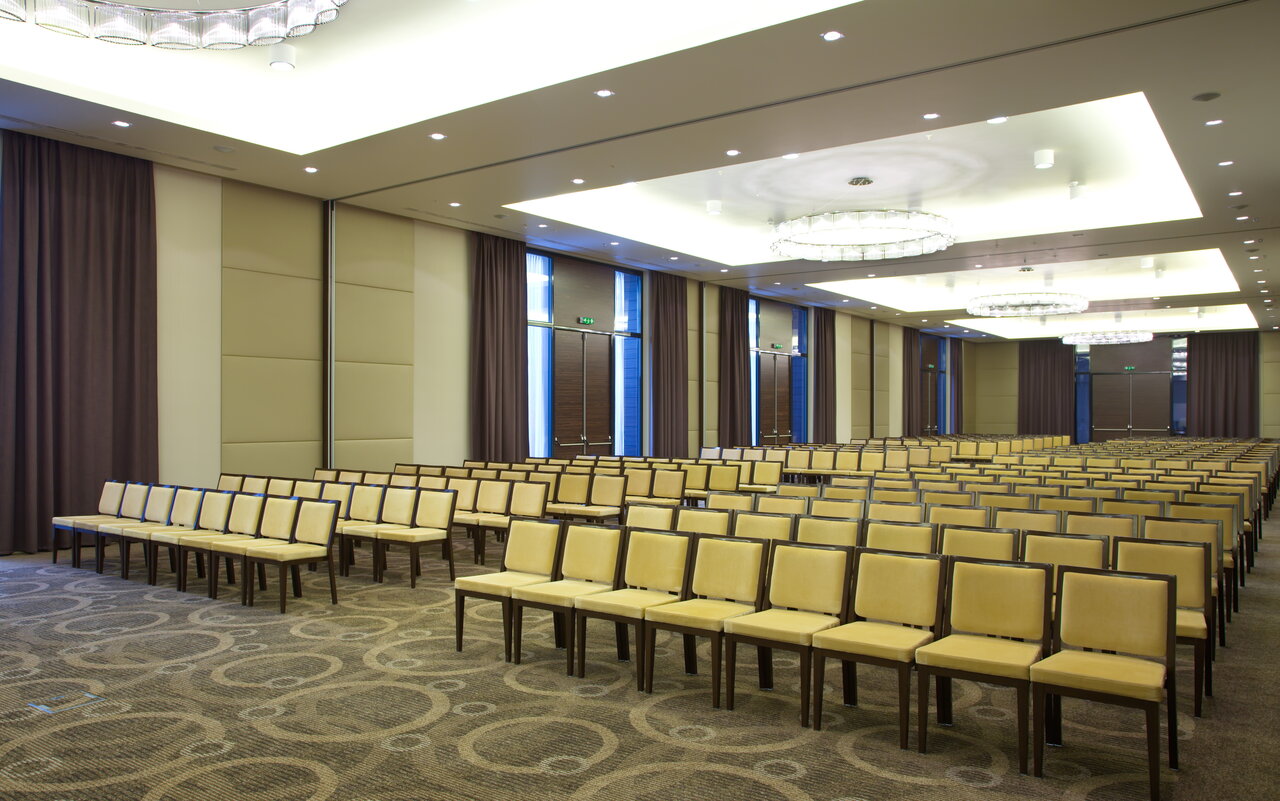 Зал — Doubletree by Hilton Moscow - Marina