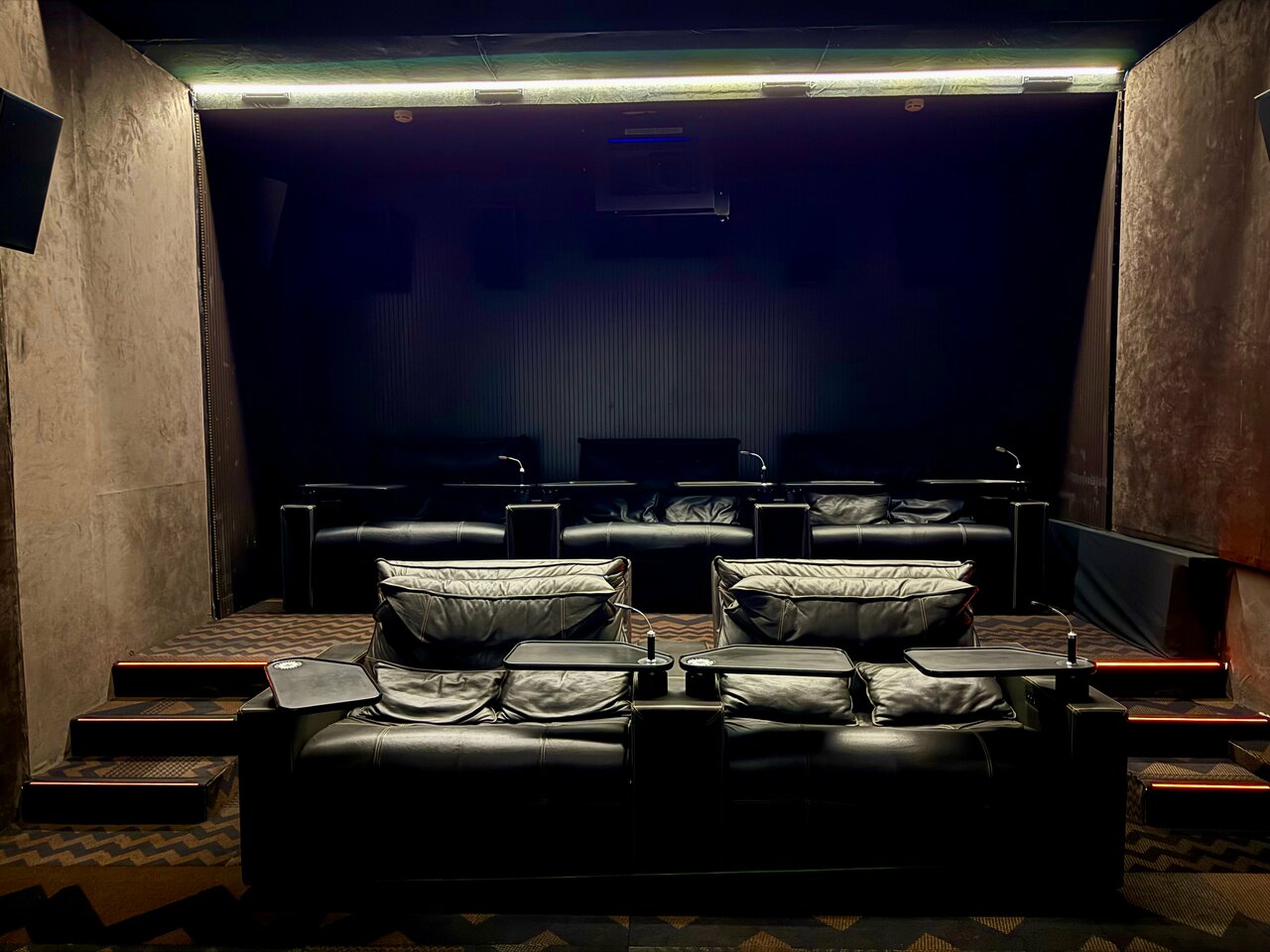 Зал — Cinema Club