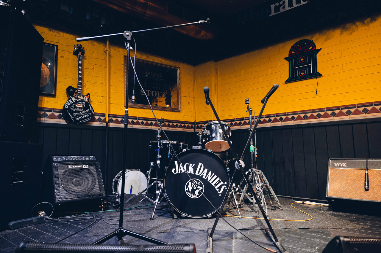 Зал — Harat’s pub