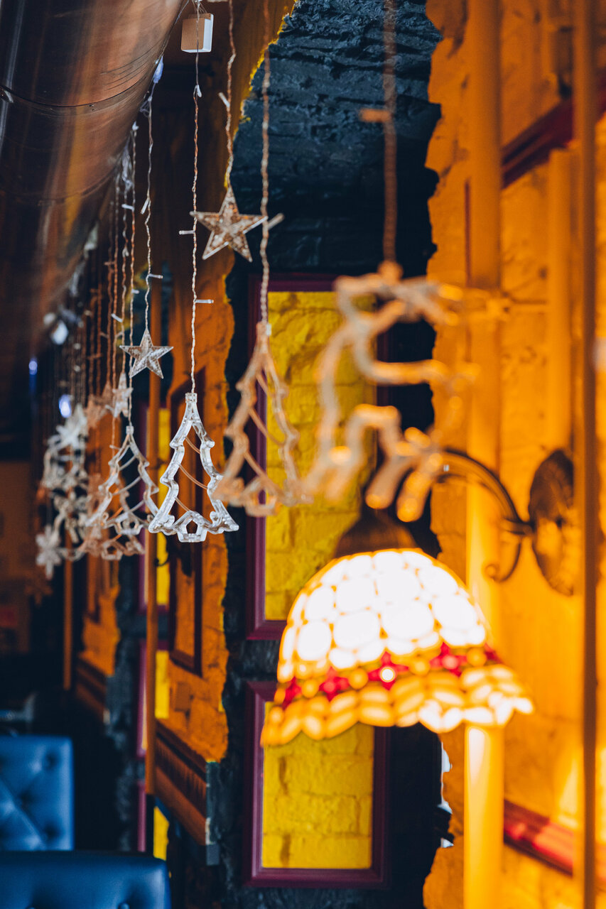 Зал — Harat’s pub