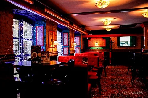 Зал — Harat’s pub