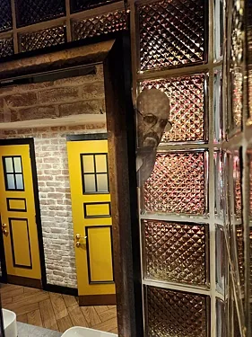 Зал — Harat’s pub