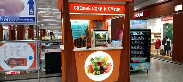 Свежевыжатые соки и смузи, Зал — фото