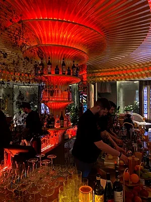ToMi Negroni Bar, Зал — фото