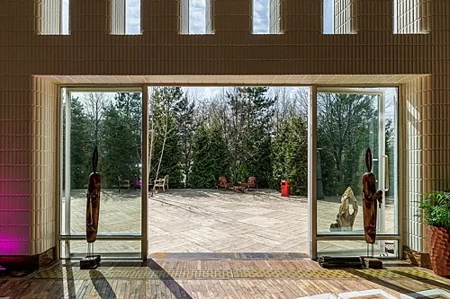 Зал — Loft Hall