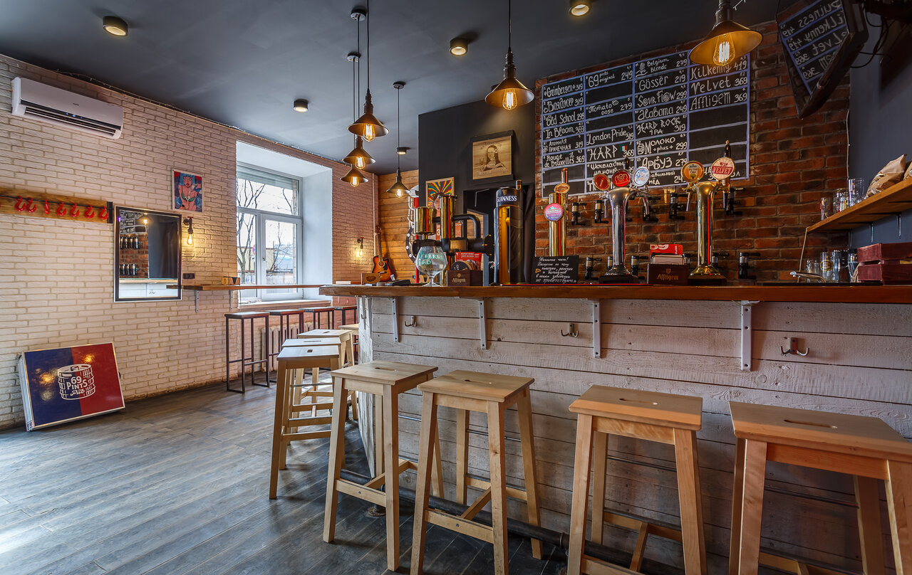 Зал — Крафт бар 69 Pints