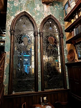 Зал — The Libertines pub