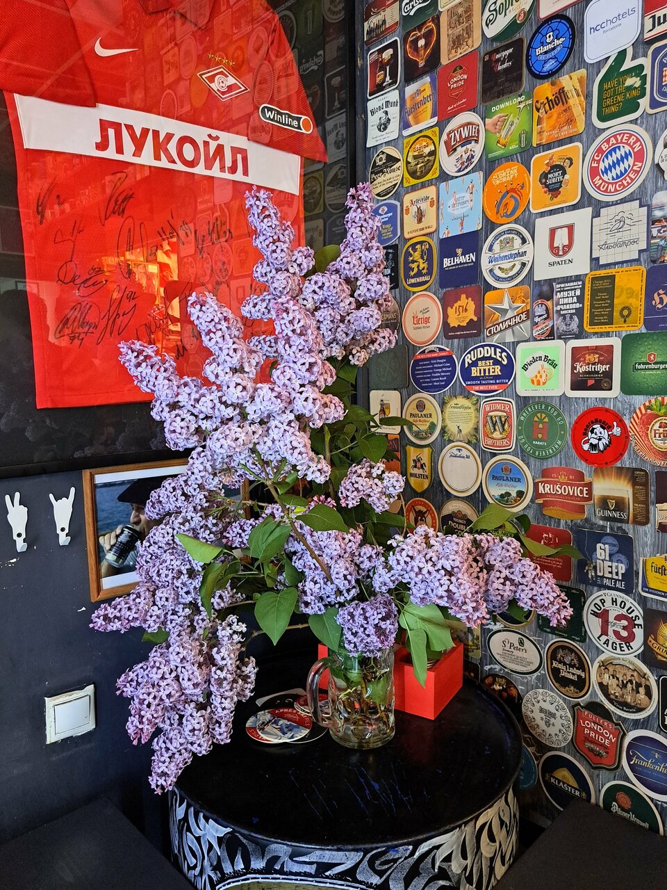 Зал — Beer & Beard Bar