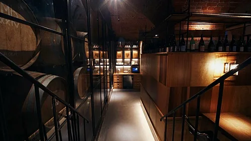Зал — Urban Winery Pub
