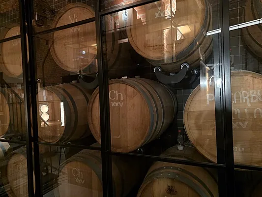 Urban Winery Pub, Зал — фото