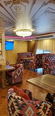 Зал — Чайхана Файзи