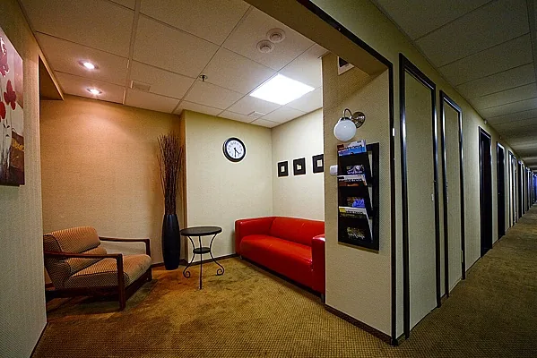 Брентон клуб, Зал — фото