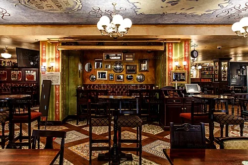 Зал — Drunken Duck Pub