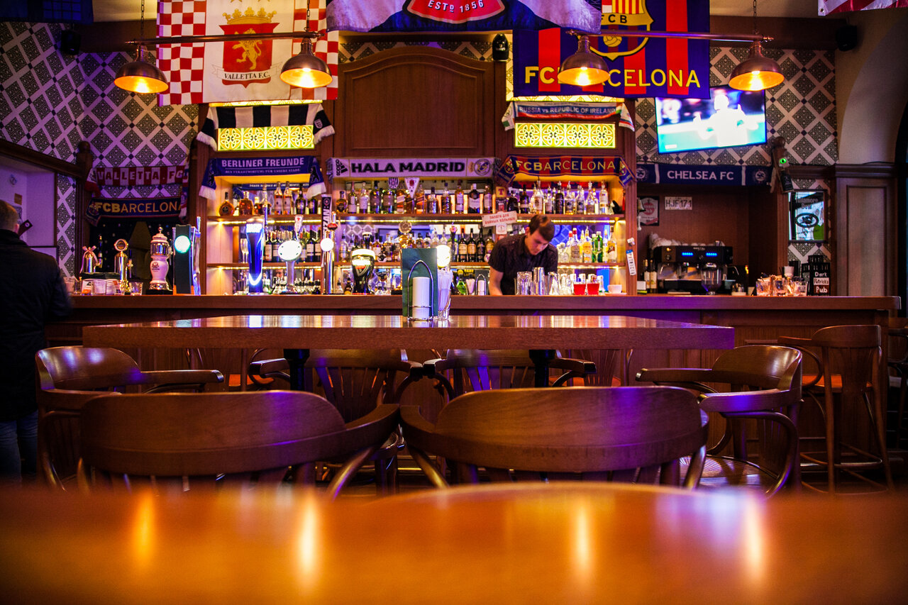 Зал — Dark Patrick's Pub