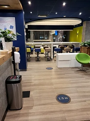 Ibis Budget Москва Панфиловская, Зал — фото