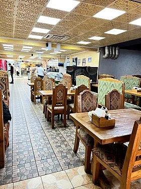 Зал — Чайхана Баракат