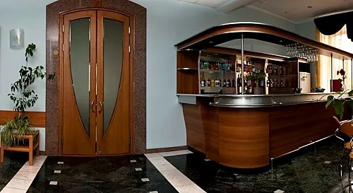 Зал — Lotos